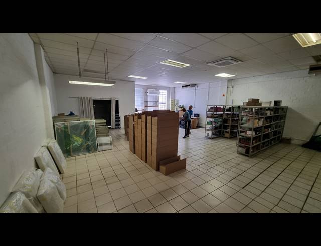 200M² WAREHOUSE TO LET IN OBSERVATORY